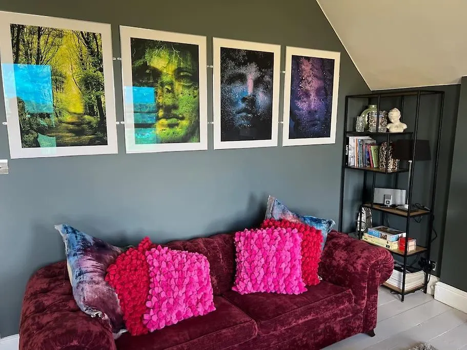 Beautiful 2 Bed Apartment In Bath - Free Onsite Parking