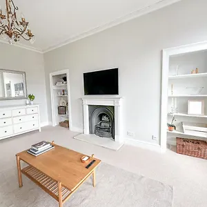  Apartment Beautiful Georgian One Bedroom